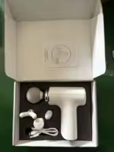 Pistolet de massage portable avec 4 têtes interchangeables et écran LED - Masseur à percussion pour le corps entier pour une relaxation musculaire profonde